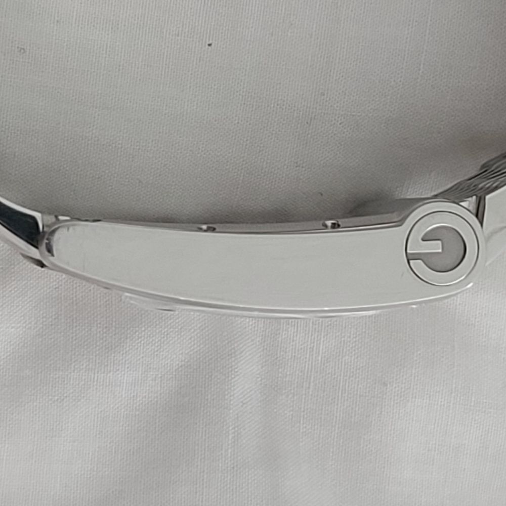 Gucci Men's Silver Timepieces 3 ATM 8600M Stainless Steel Water Resistant Watch - Picture 6 of 11